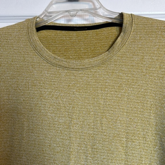 Lululemon men’s green long sleeve athletic shirt size medium - Picture 2 of 7